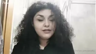 Tabanlarım, buram buram kokan koltukaltım ve götüm için delirdiğini biliyorum